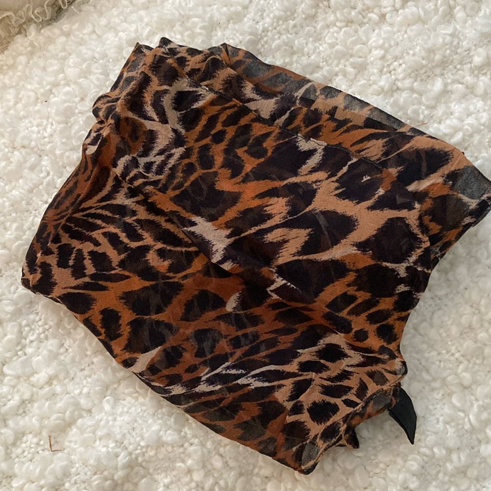 Animal print Like New 
60” x 20”